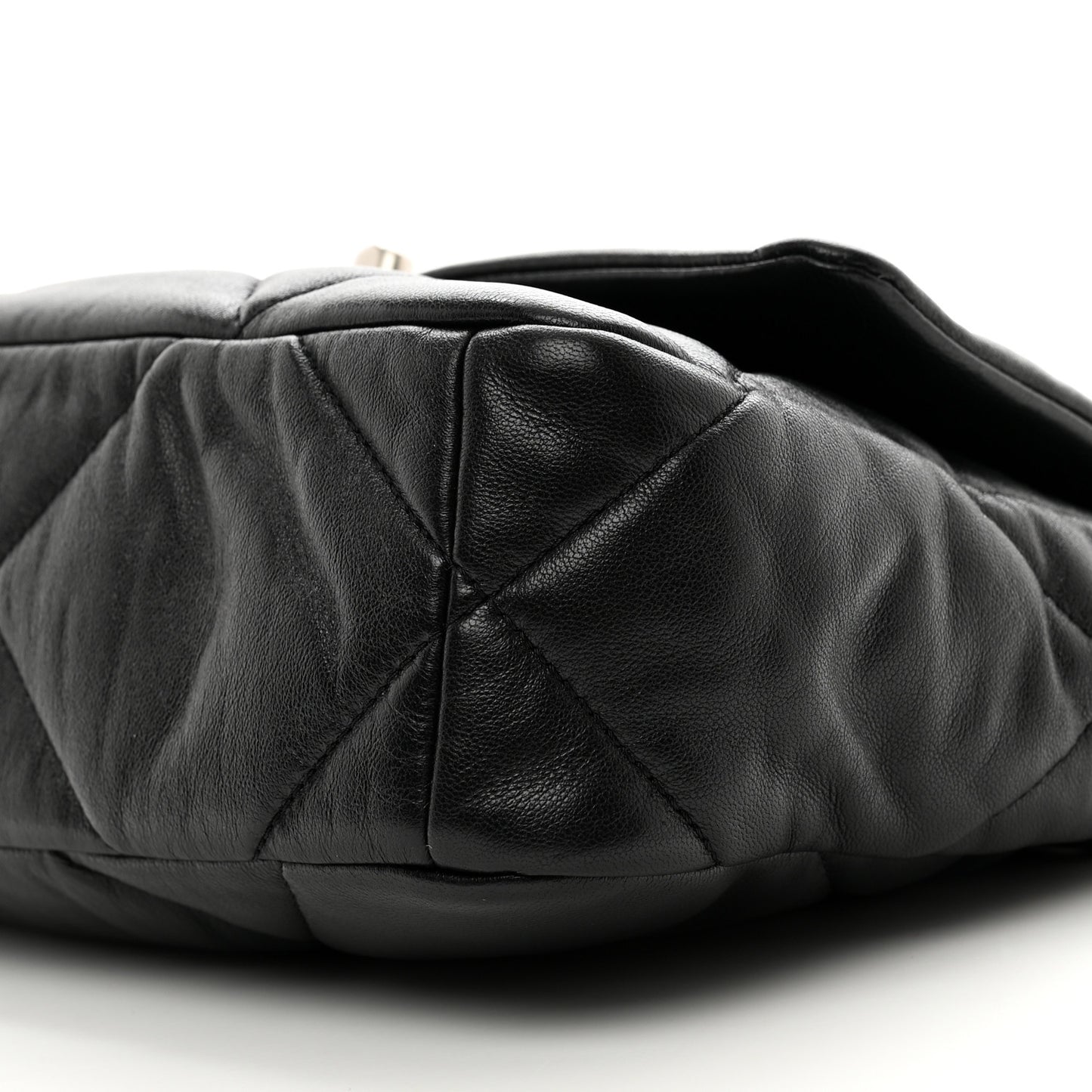 Lambskin Quilted Medium Chanel 19 Flap Black