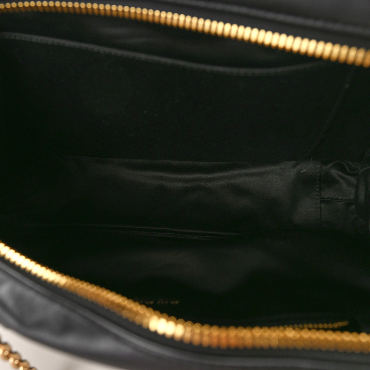 Softy Logo Embossed Chain Shoulder Bag Black