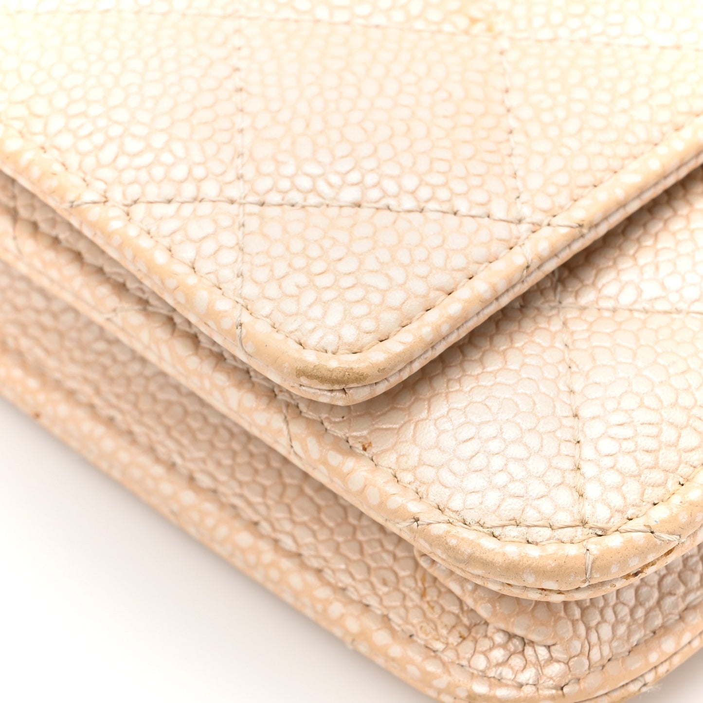 Pearly Caviar Quilted Wallet On Chain WOC Beige