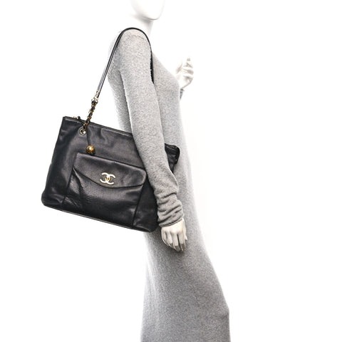 Caviar Flap Shoulder Bag Black