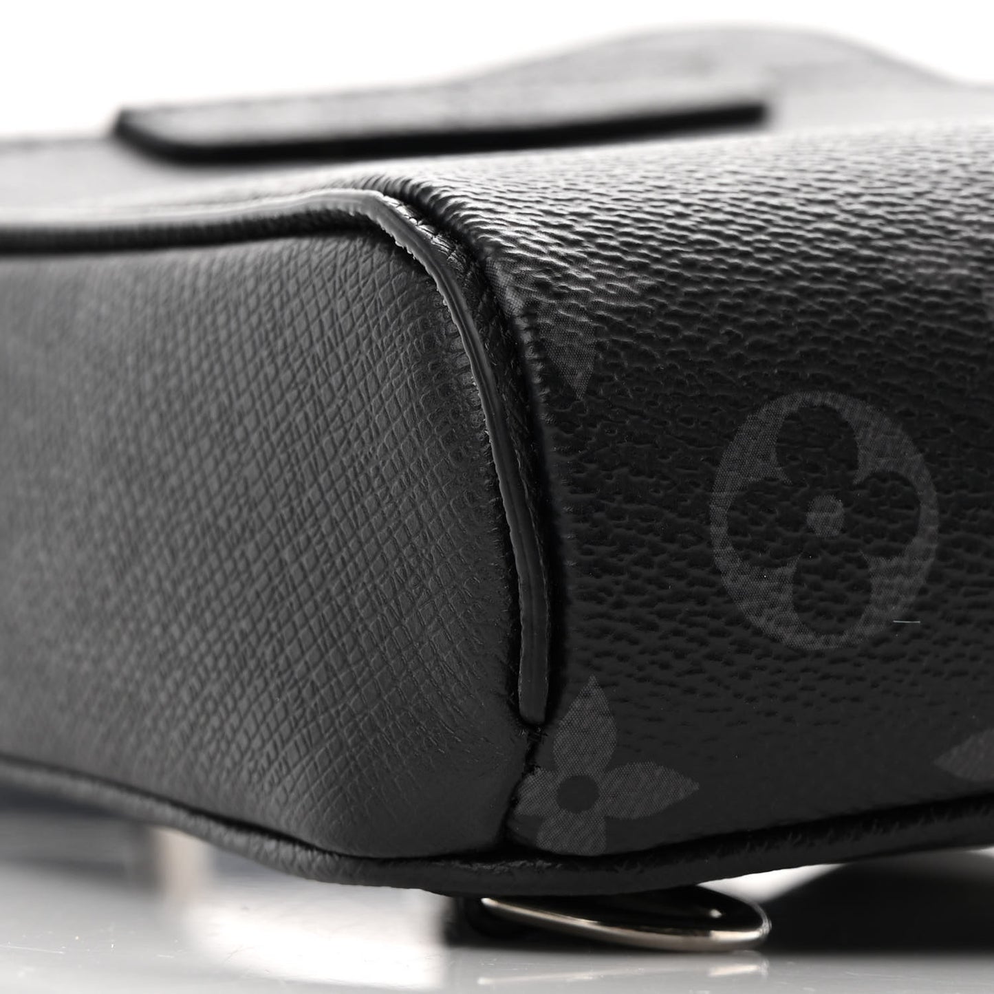 Taigarama Outdoor Slingbag Black
