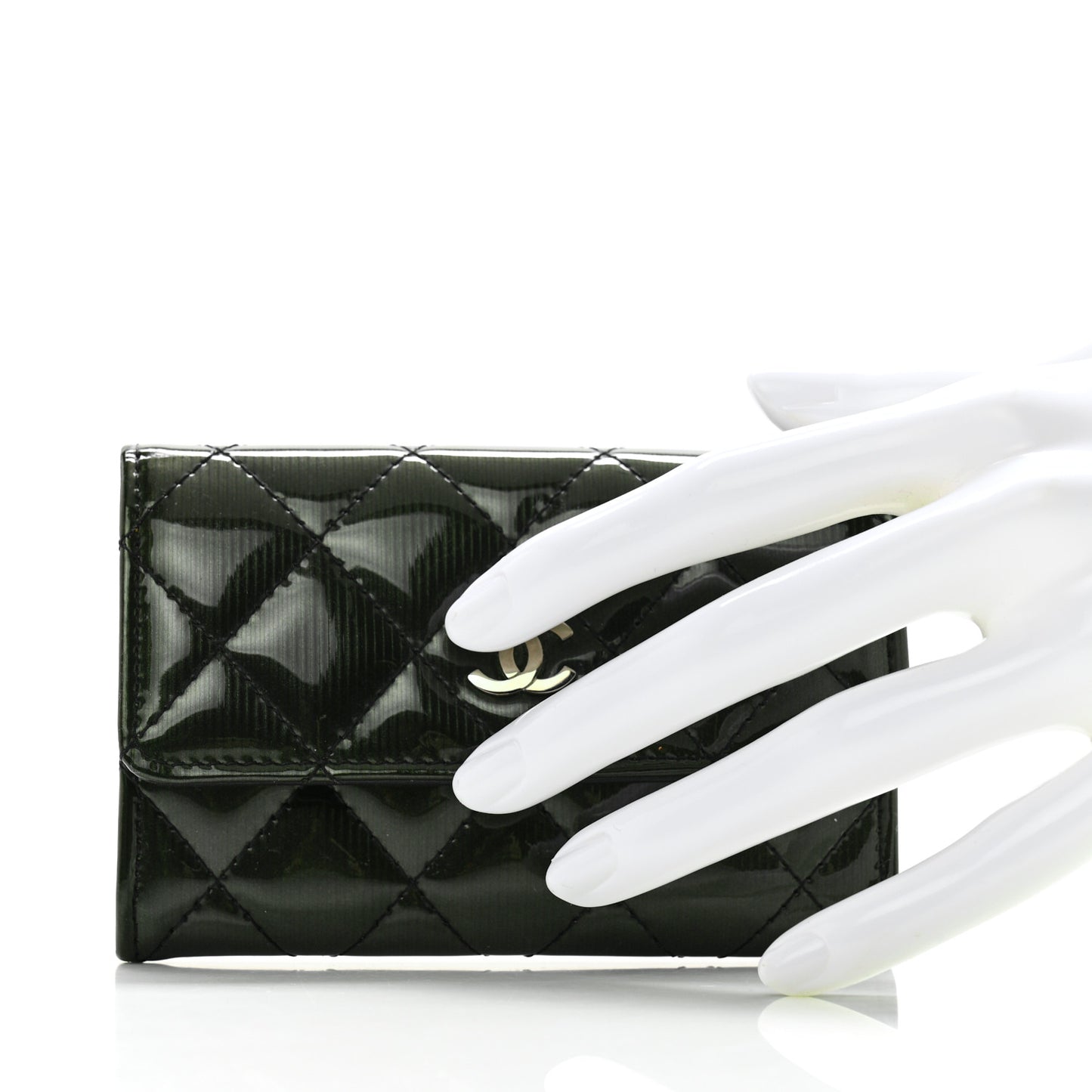 Striated Patent Quilted Card Holder Black