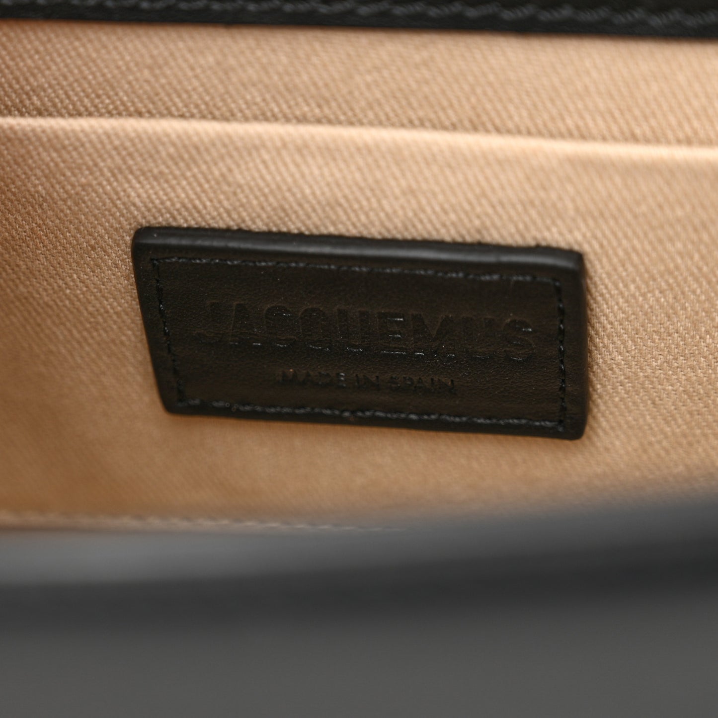 Smooth Calfskin Le Sac Rond Black