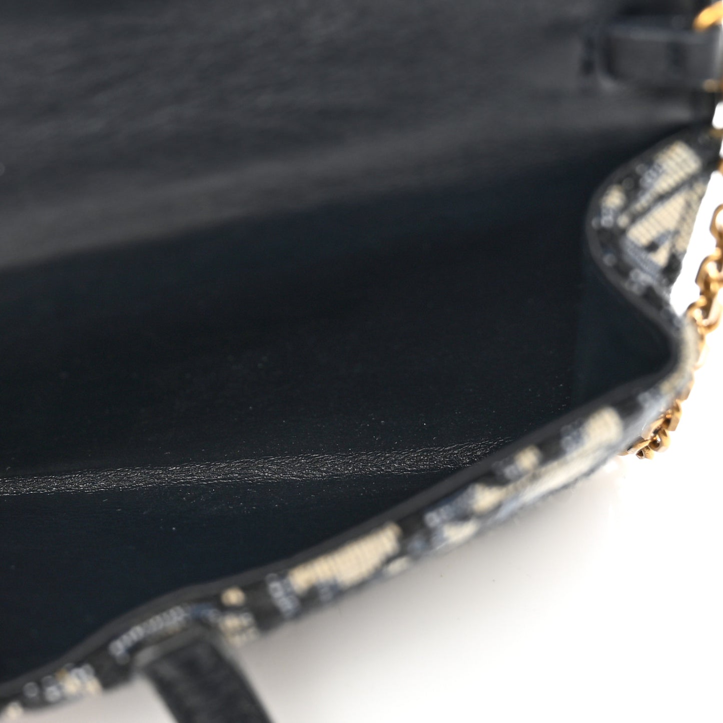 Oblique Nano Saddle Chain Pouch Blue