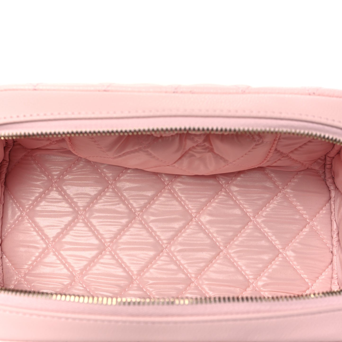Caviar Quilted Toiletry Case With Chain Light Pink