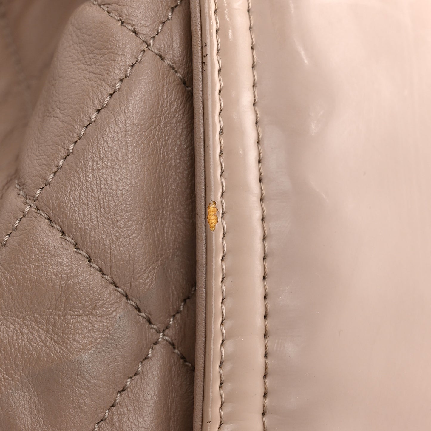 Vinyl Large Lipstick Tote Dark Beige