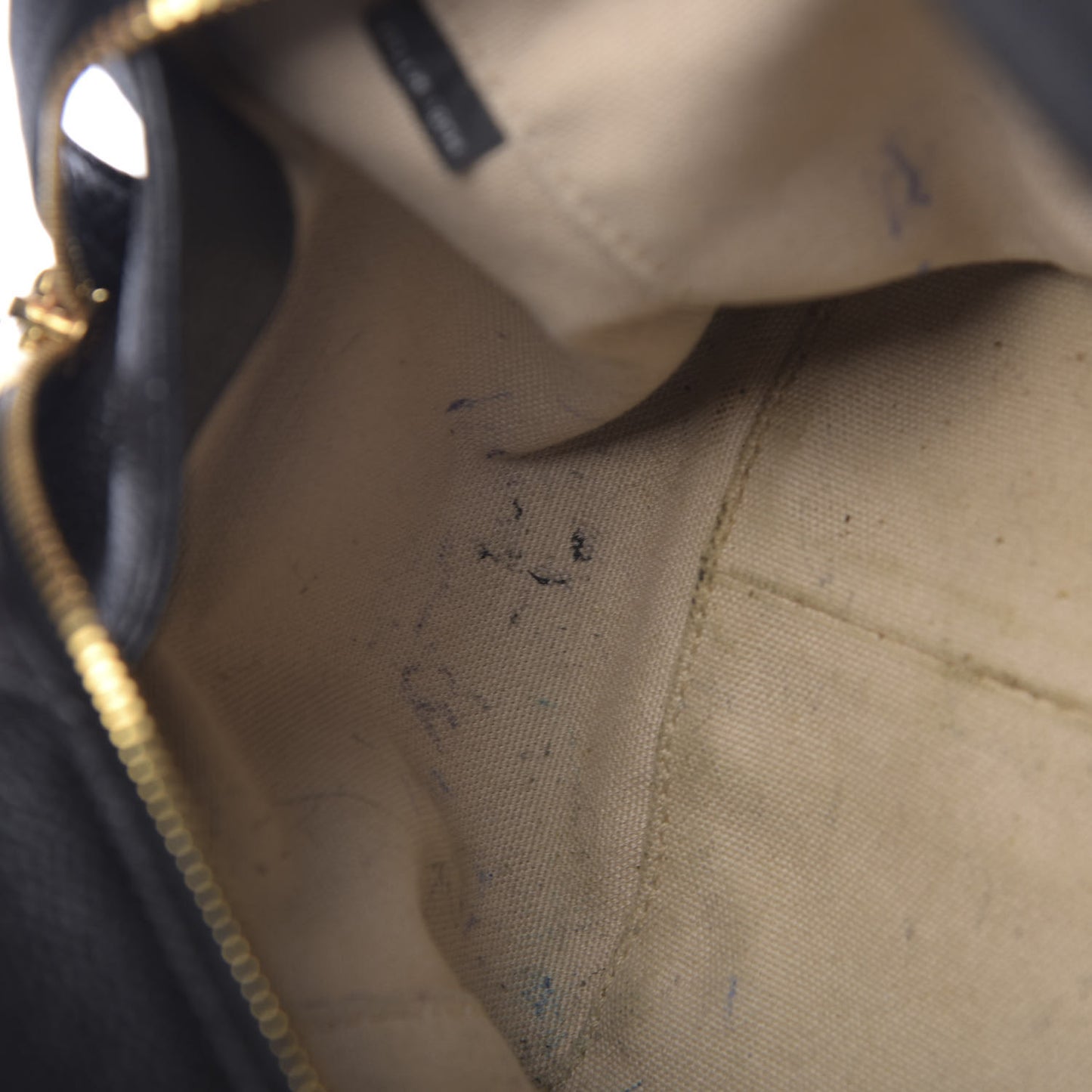 Vitello Daino Satchel Black