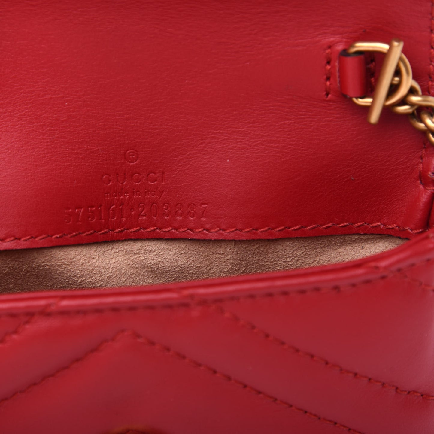 Calfskin Matelasse GG Marmont 2.0 Coin Purse On A Chain Hibiscus Red