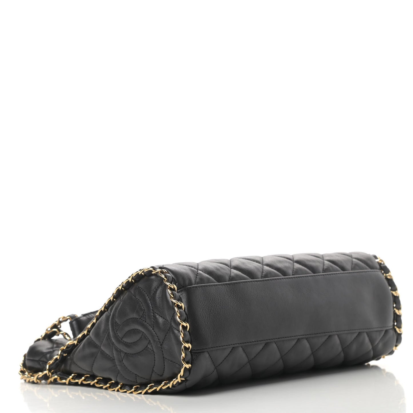 Calfskin Quilted Medium Chain Me Hobo Black