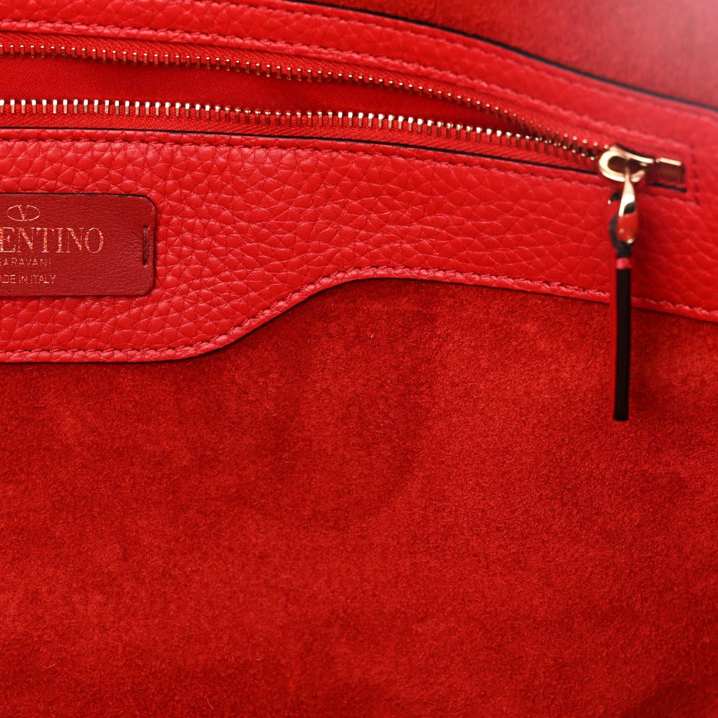 Grained Calfskin Rockstud Shoulder Tote Rouge Pur