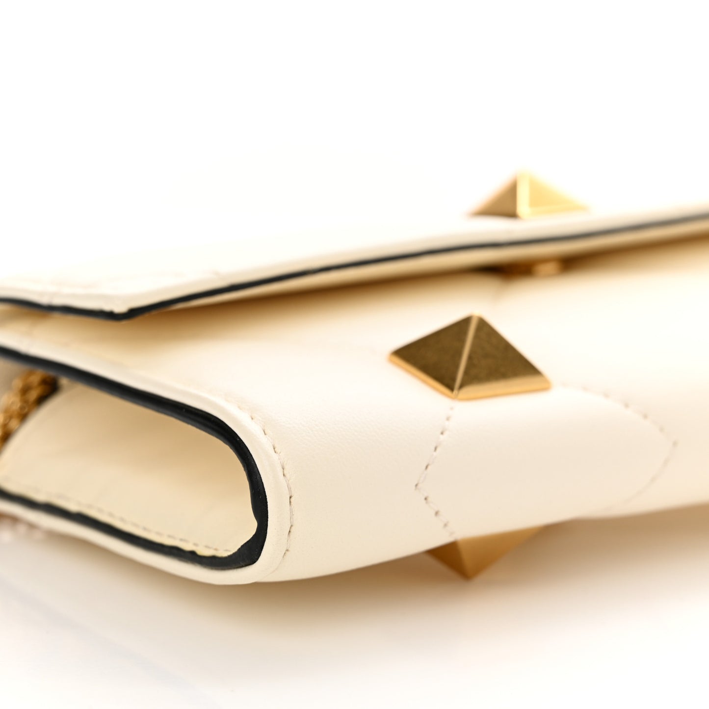 Nappa Roman Stud Wallet on Chain Ivory