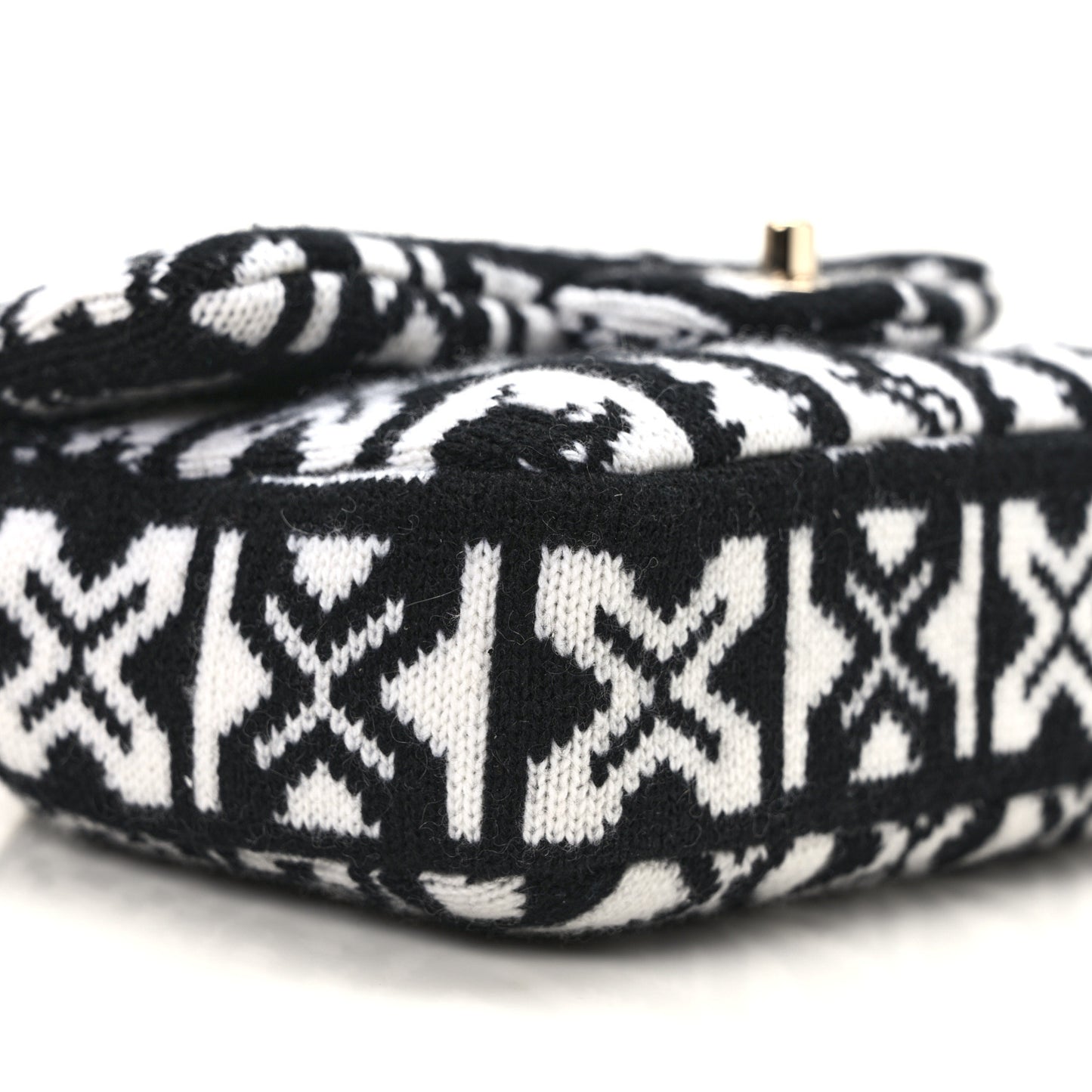 Cashmere Knit Coco Neige Flap Black White