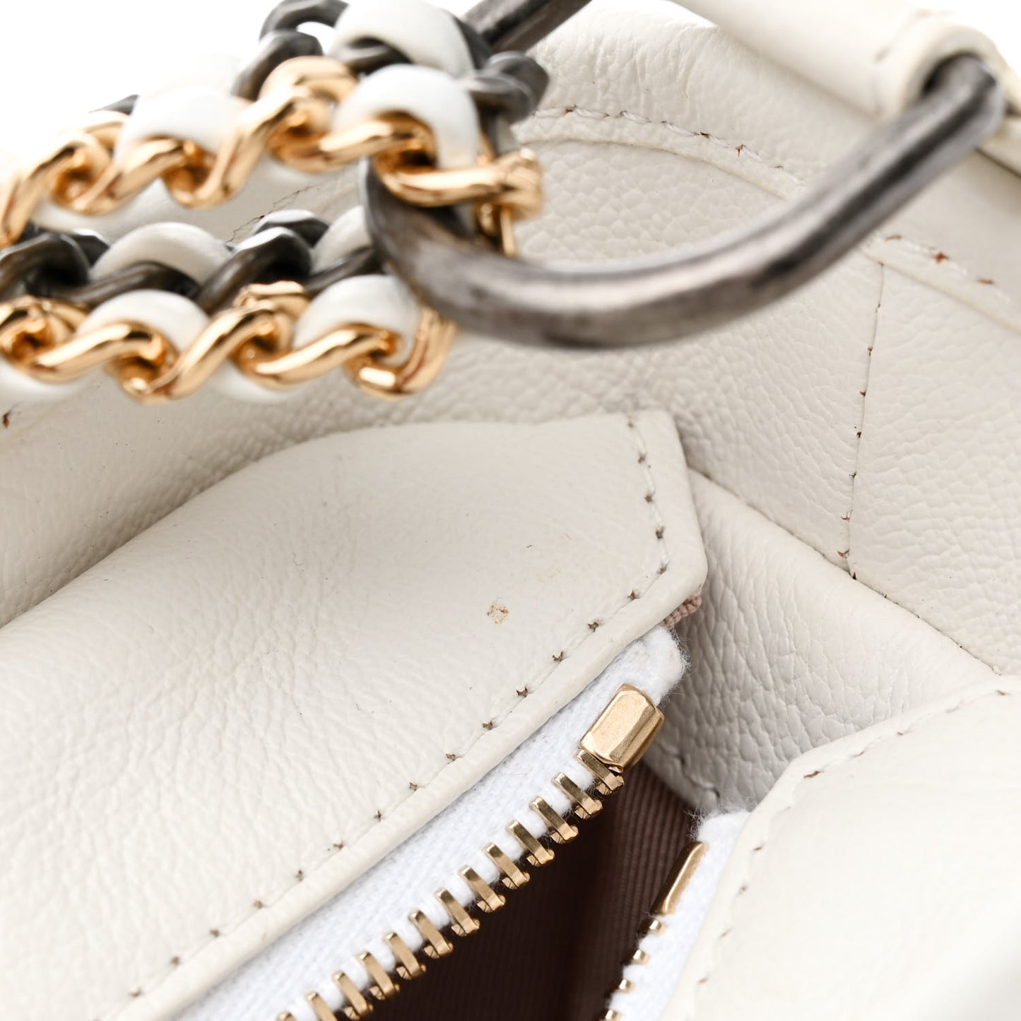 Patent Goatskin Quilted Medium Gabrielle Hobo White