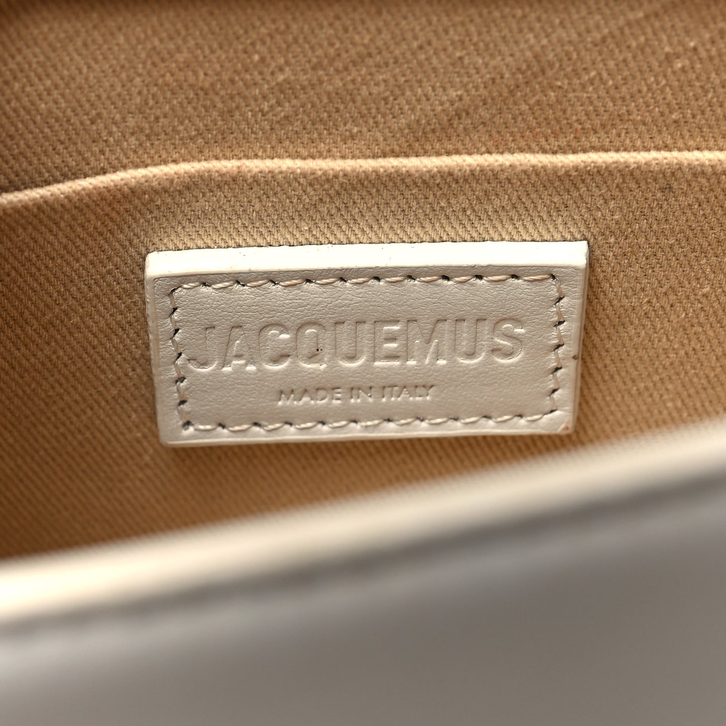 Smooth Calfskin Le Chiquito Moyen White