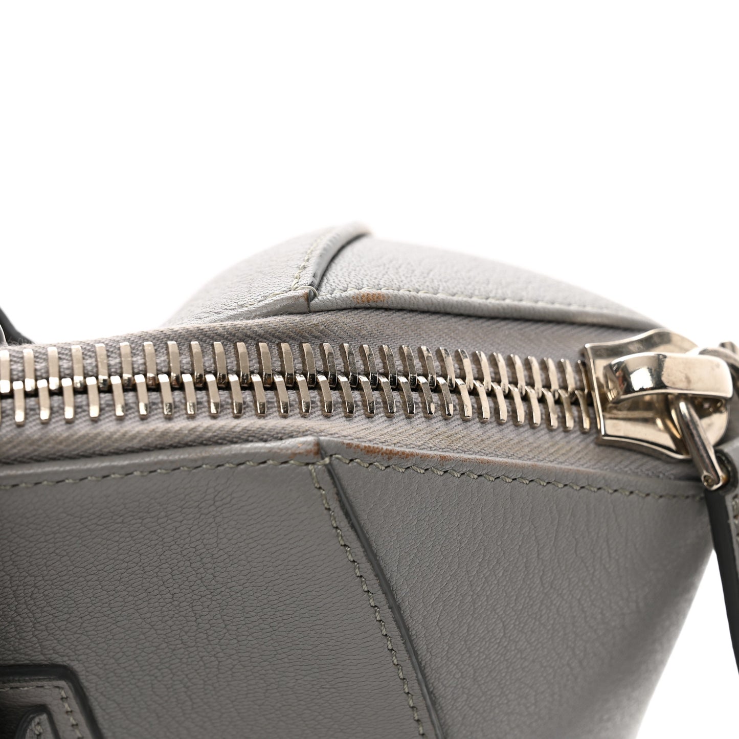 Sugar Goatskin Medium Antigona Pearl Grey