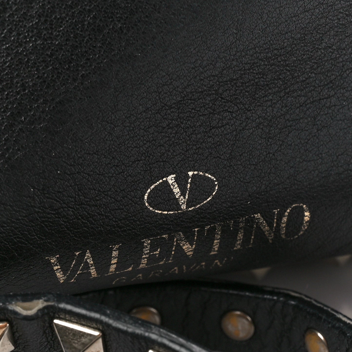 Vitello Small Rockstud Tote Black