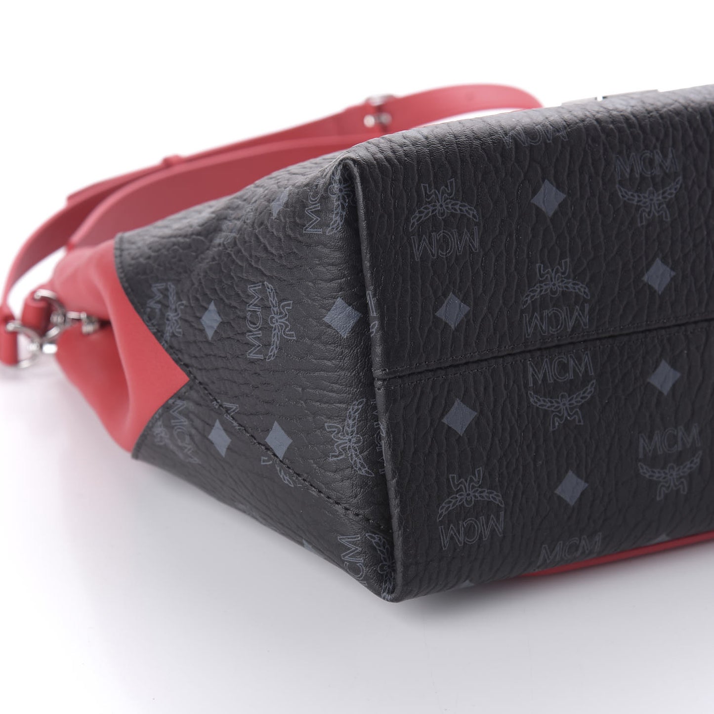 Visetos Medium Klara Hobo Red Black