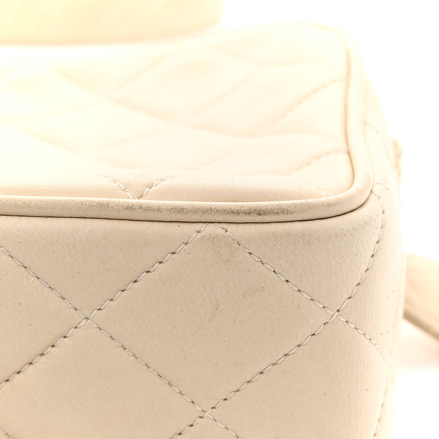 Lambskin Quilted CC Camera Case Beige