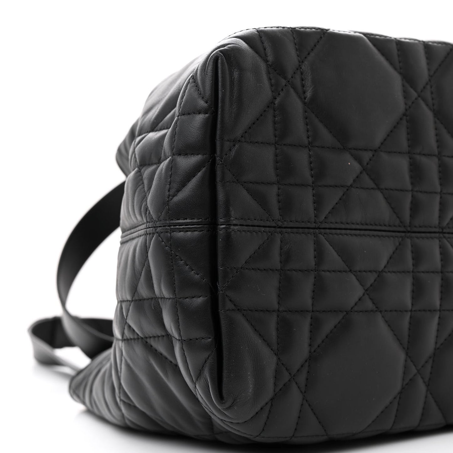 Calfskin Macrocannage Medium Toujours Black