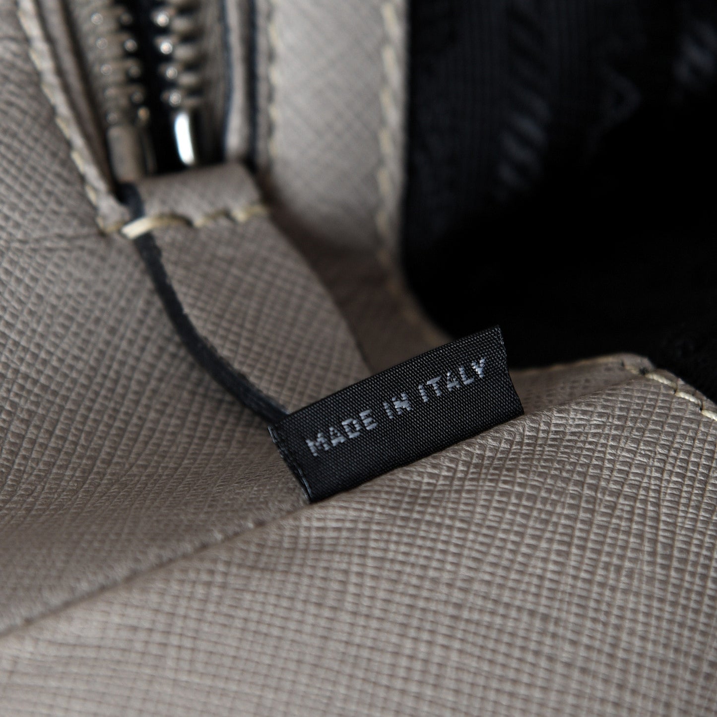 Saffiano Soft Tote Pomice