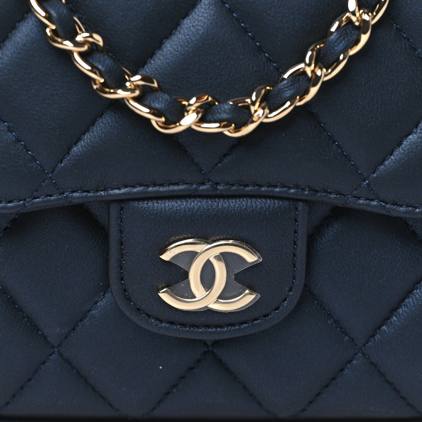 Iridescent Lambskin Quilted Top Handle Flap Clutch With Chain