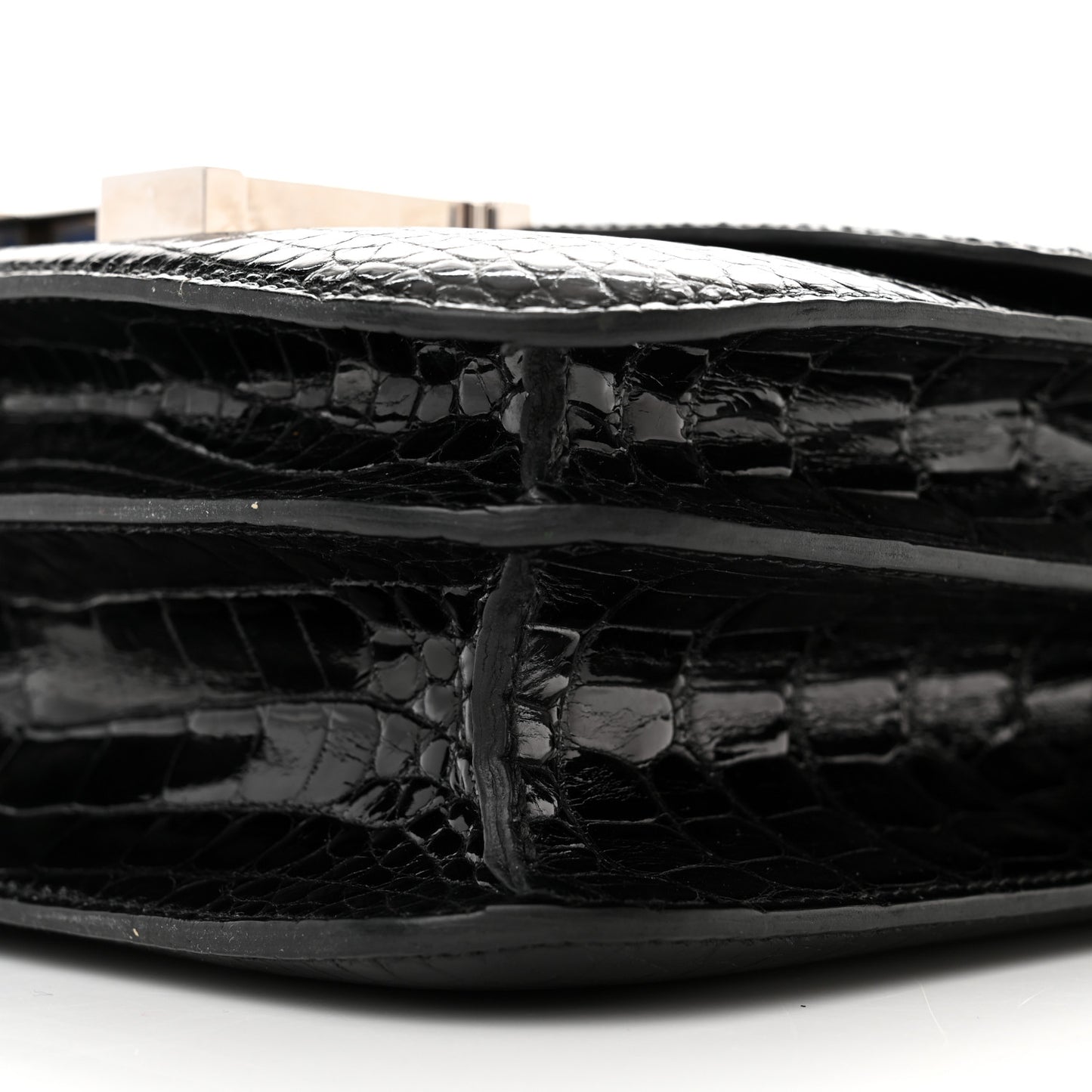 Shiny Alligator Constance 24 Black