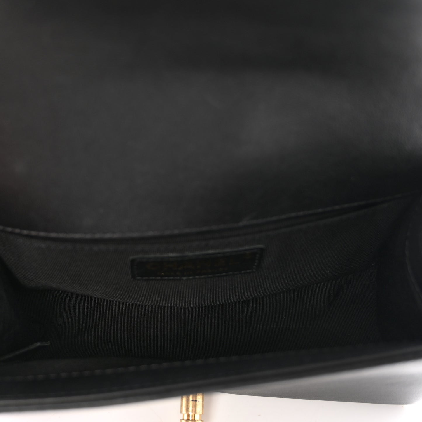 Lambskin Chevron Quilted Small Boy Flap Black