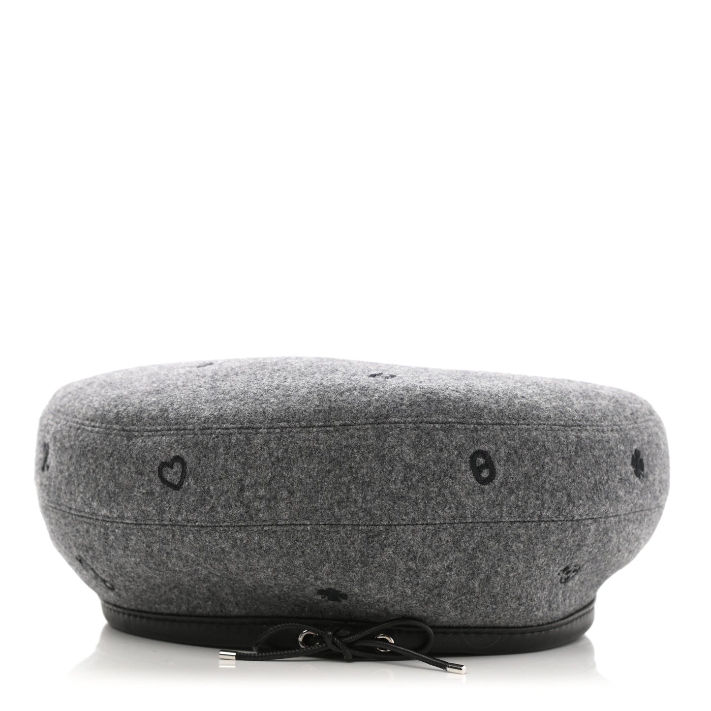 Cashmere Lambskin Saint-Honore Charms Beret 57 Charbon