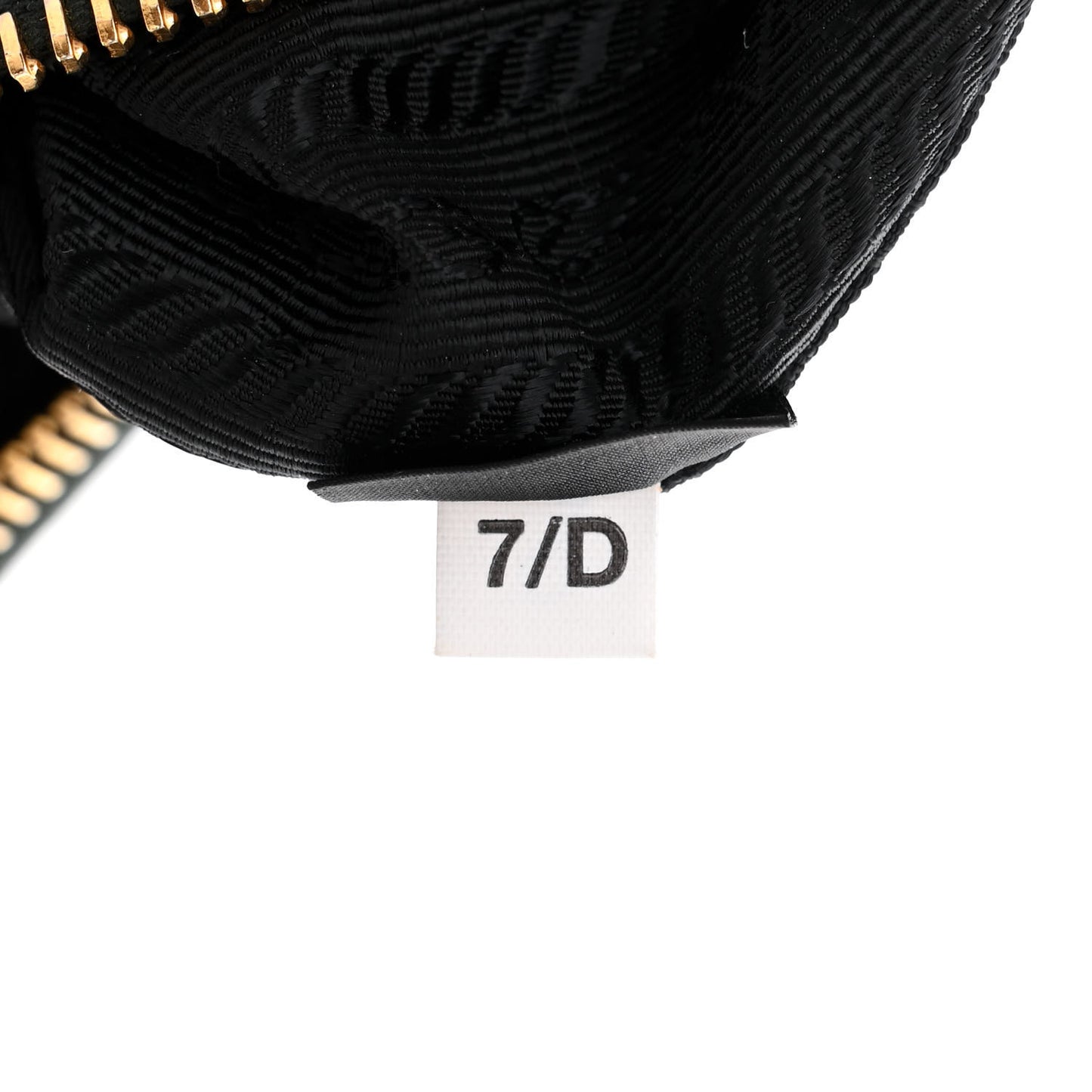 Saffiano Lux Re-Edition 2005 Shoulder Bag Smeraldo