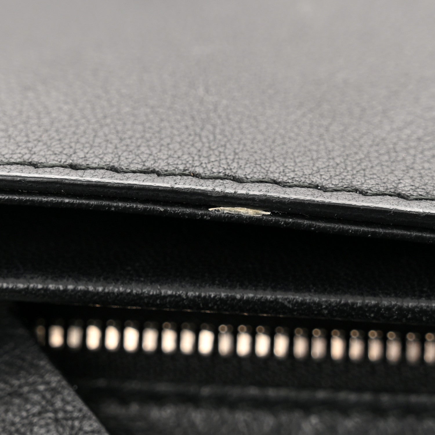 Balenciaga Pebbled Calfskin Logo Everyday Flap Chain Wallet Black 14 of 16