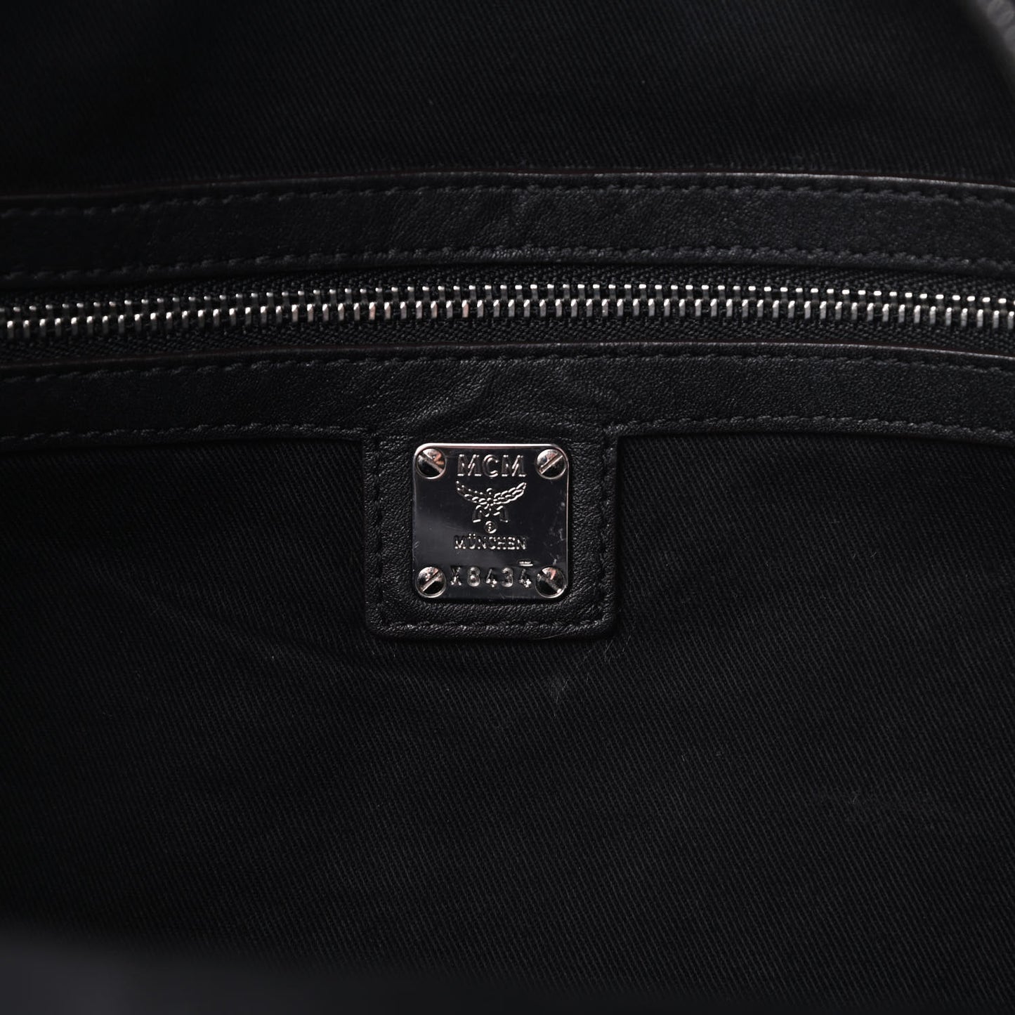Calfskin Ottomar Large Klara Hobo Black