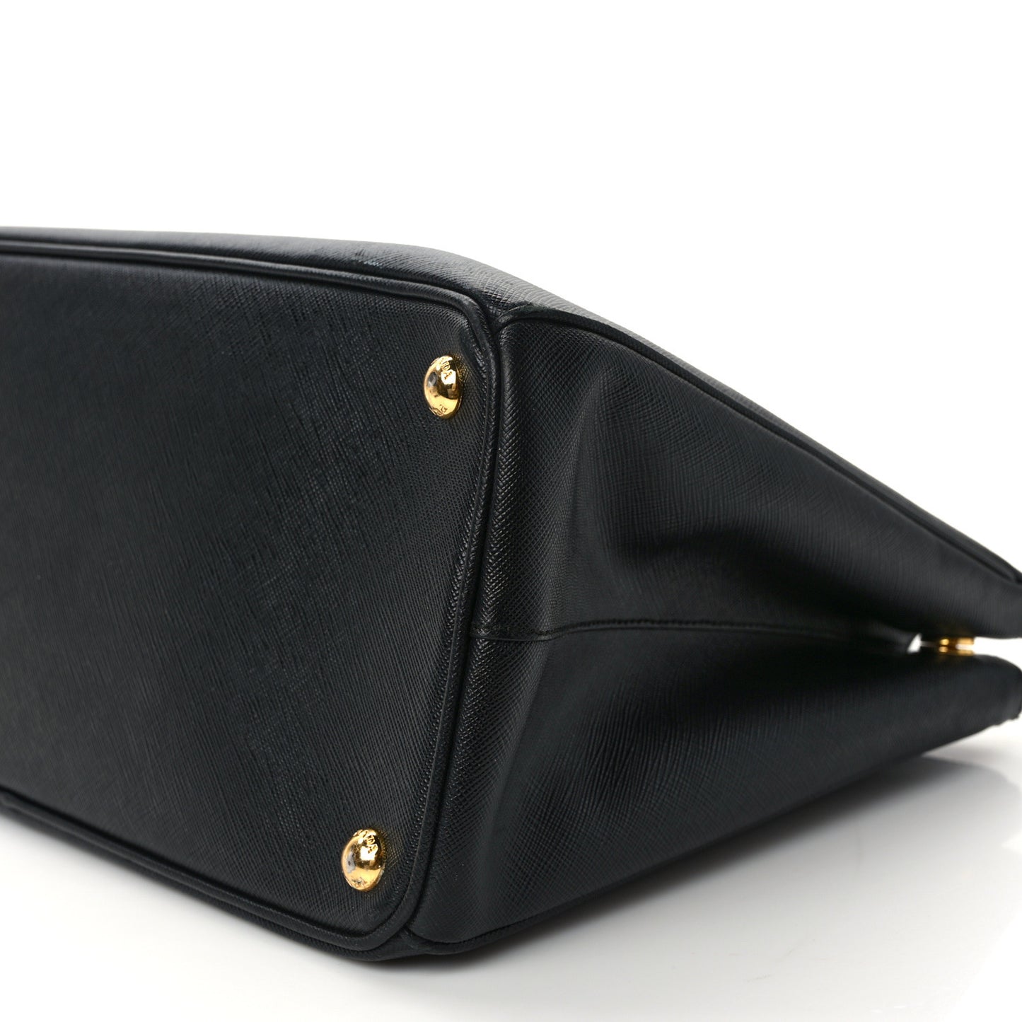 Saffiano Medium Galleria Double Zip Tote Black