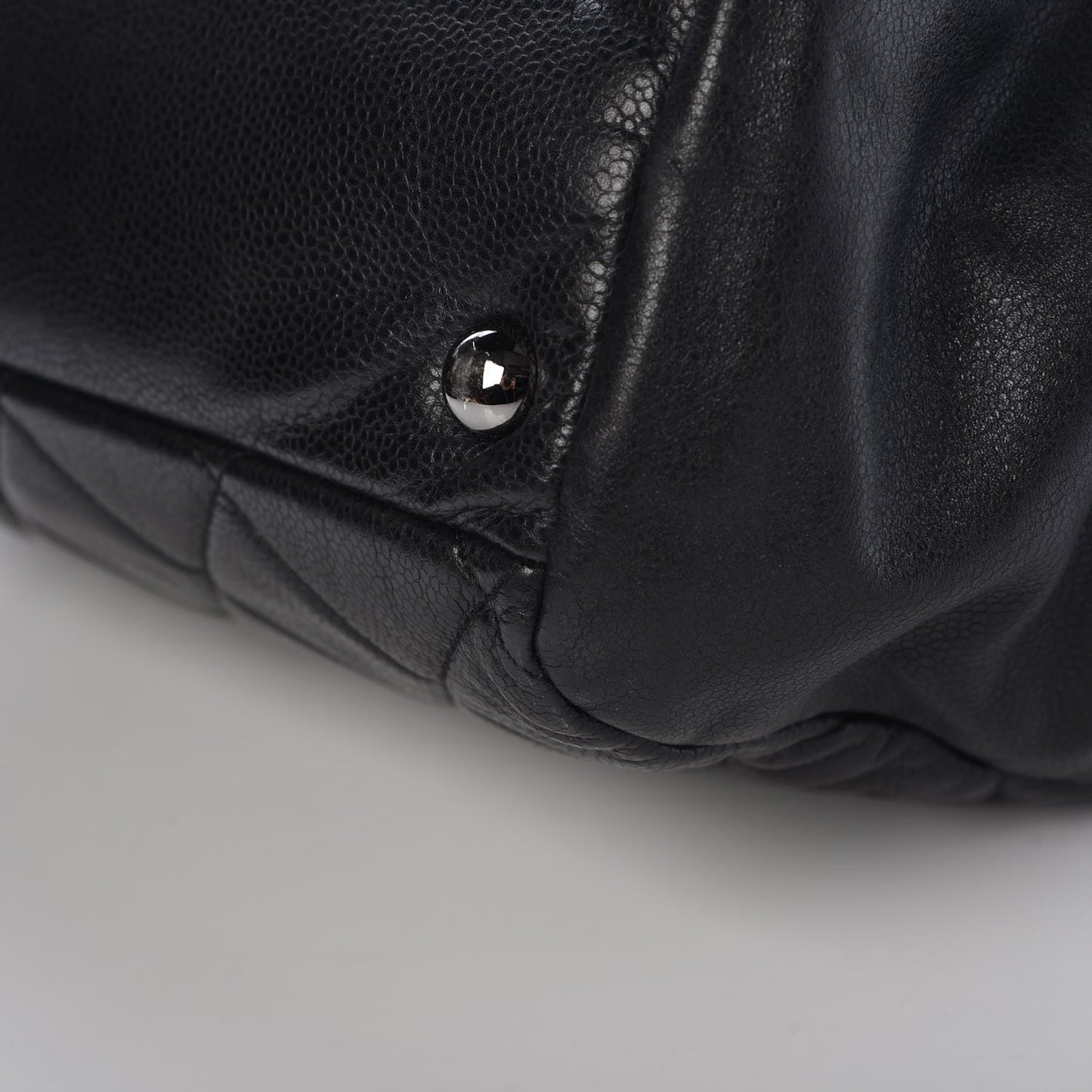 Soft Caviar Quilted Large Cells Tote Black