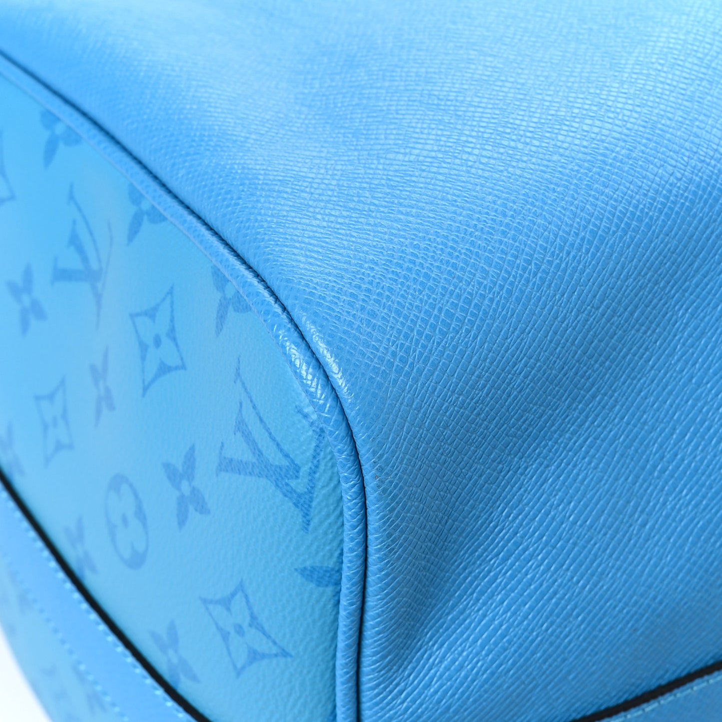 LOUIS VUITTON Taigarama Keepall Bandouliere 50 Blue Lagoon
