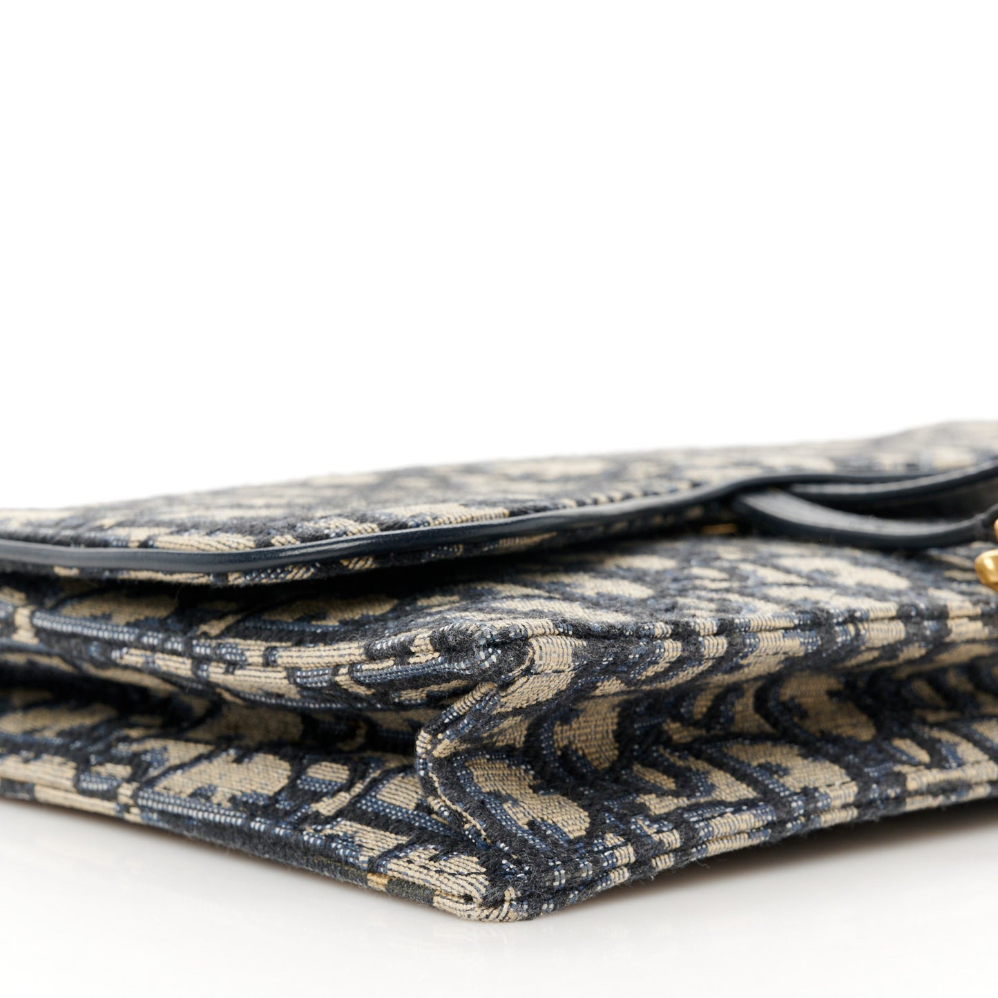 Oblique Saddle Chain Pouch Blue