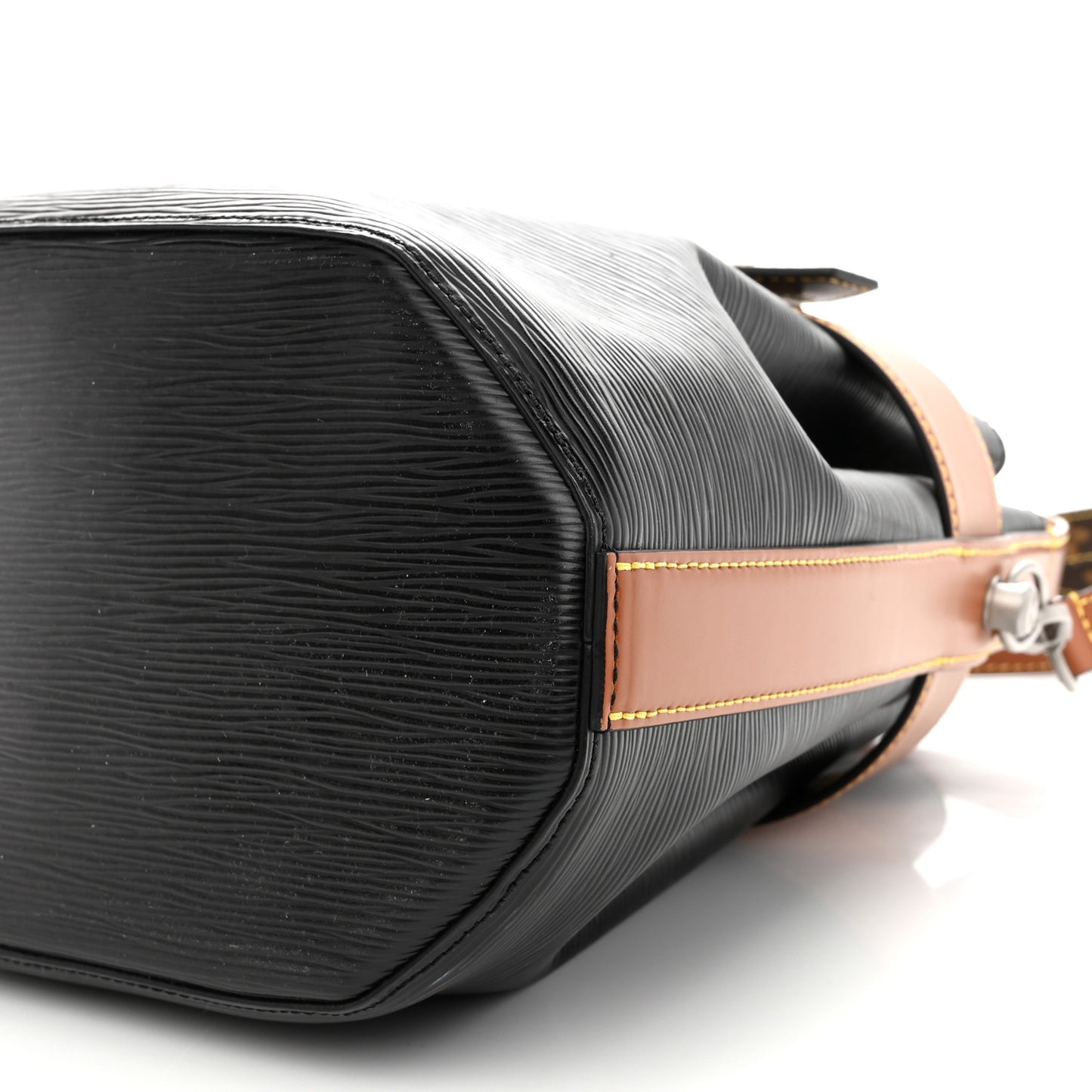 Epi Twist Bucket Black