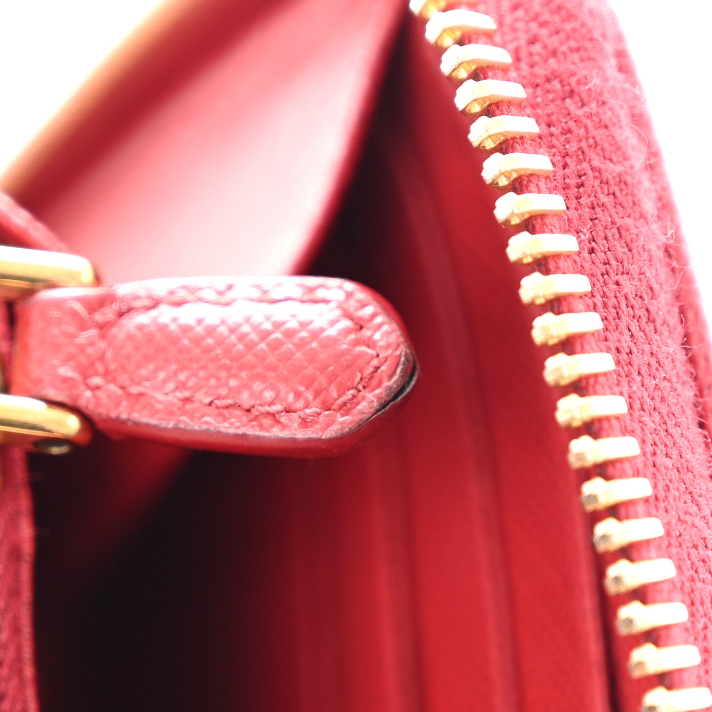 Saffiano Fiocco Bow Zip Around Wallet Fuoco