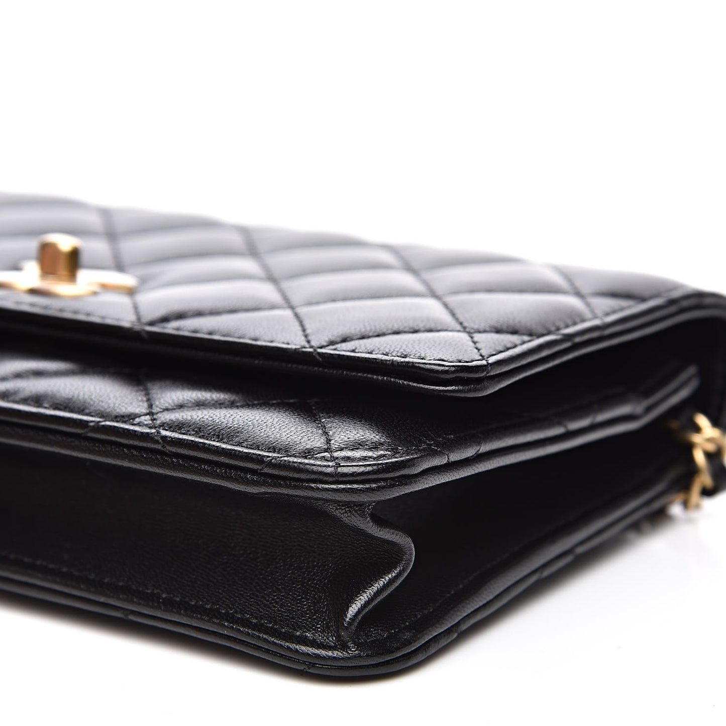 Lambskin Quilted CC Pearl Crush Wallet on Chain WOC Black