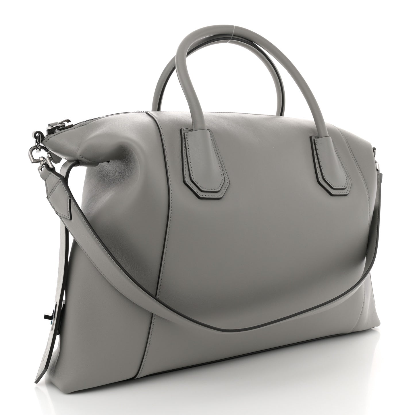 Soft Calfskin Medium Soft Antigona Pearl Grey