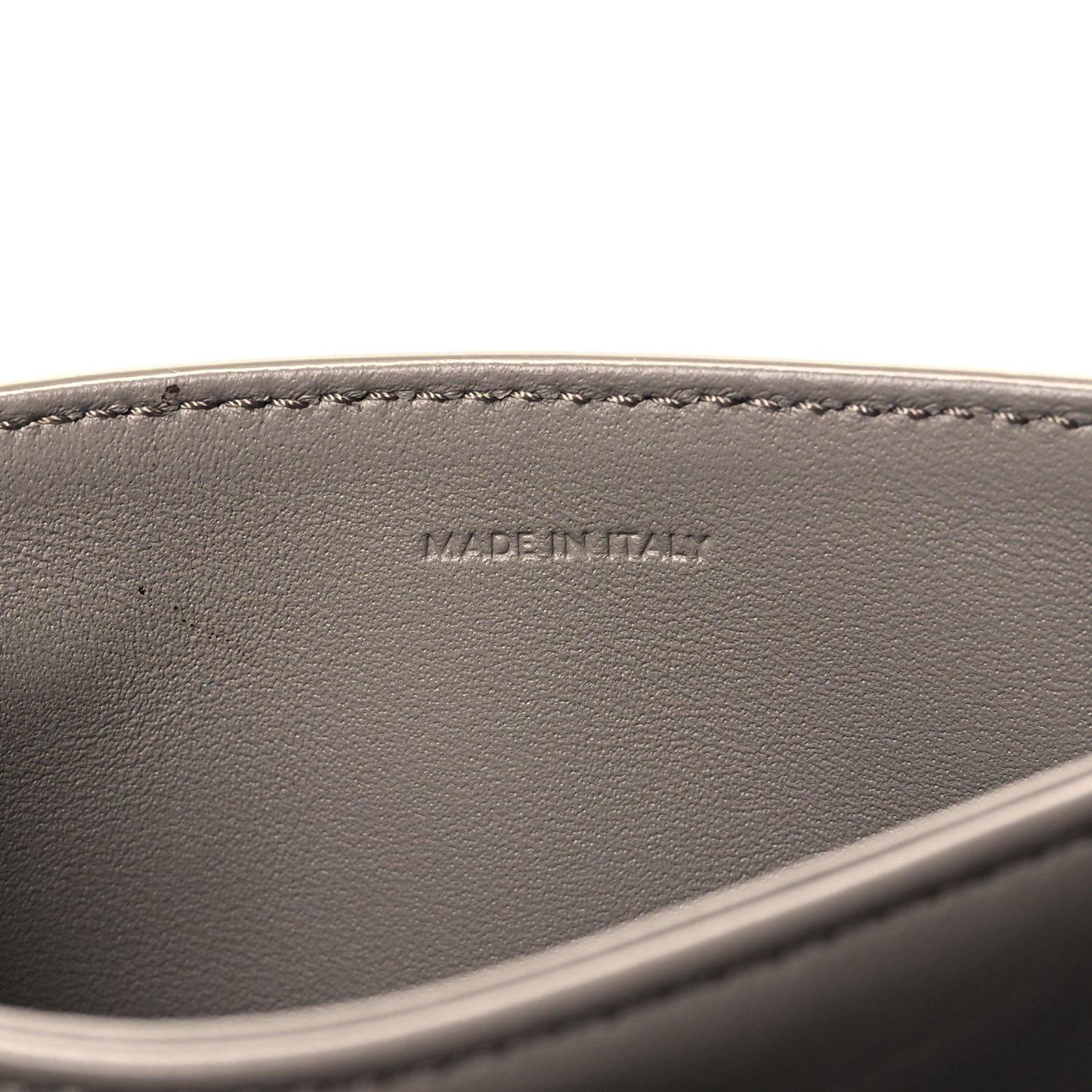 Shiny Calfskin Teen Triomphe Pebble