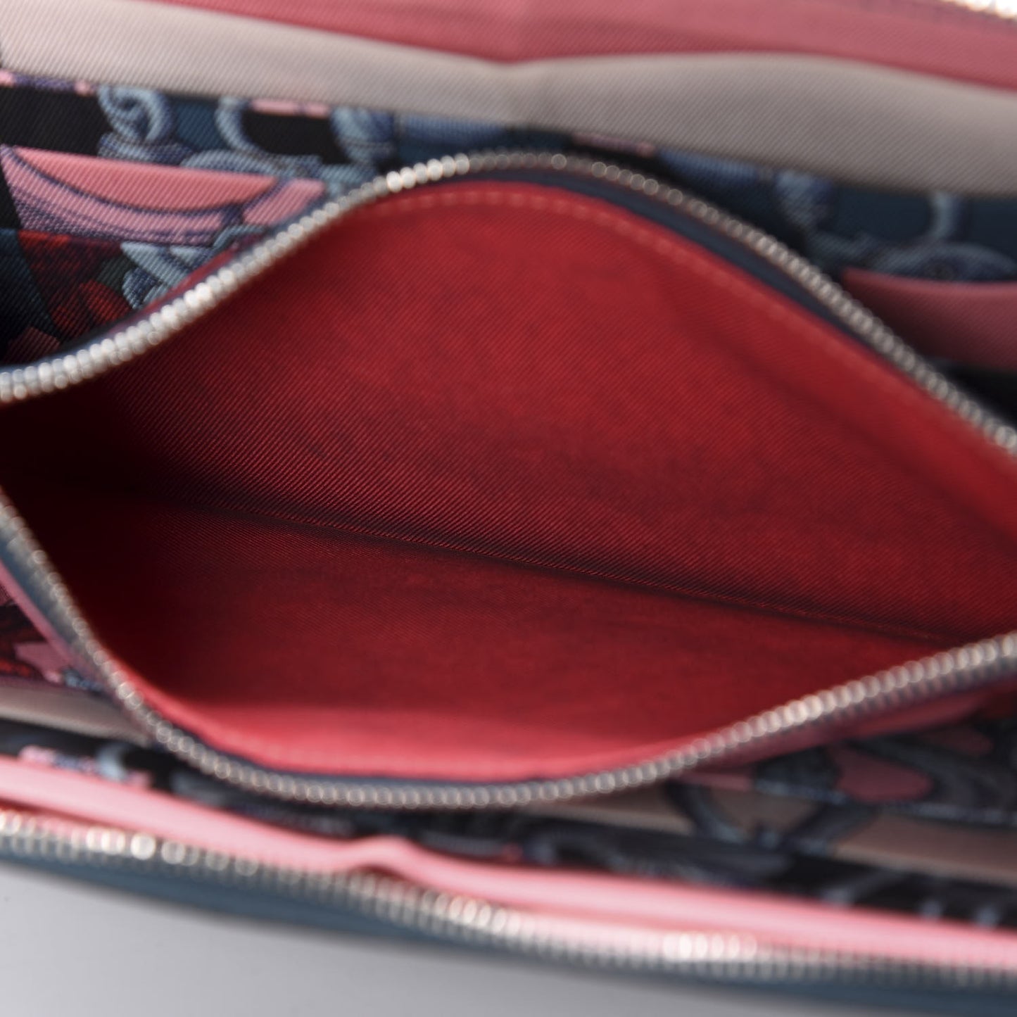 Epsom Silk'In Wallet Colvert