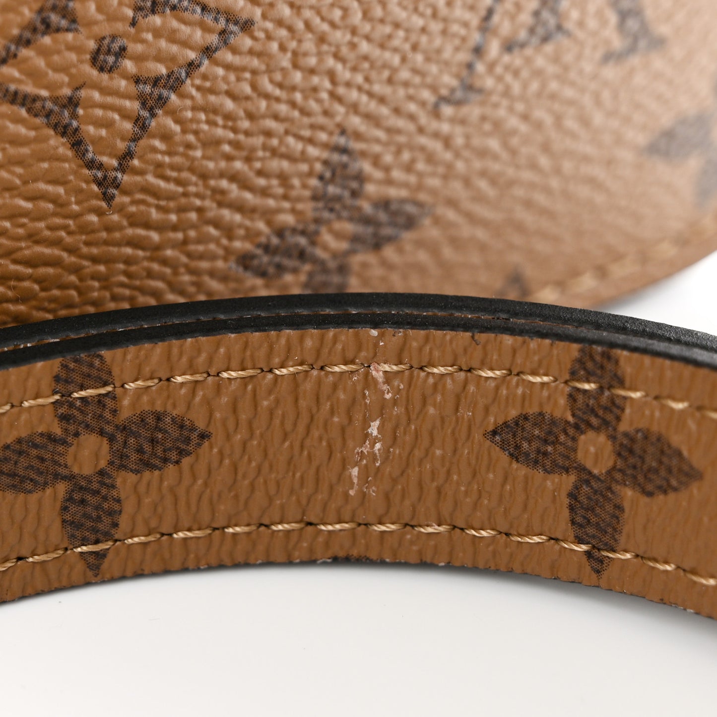 Reverse Monogram Pochette Metis