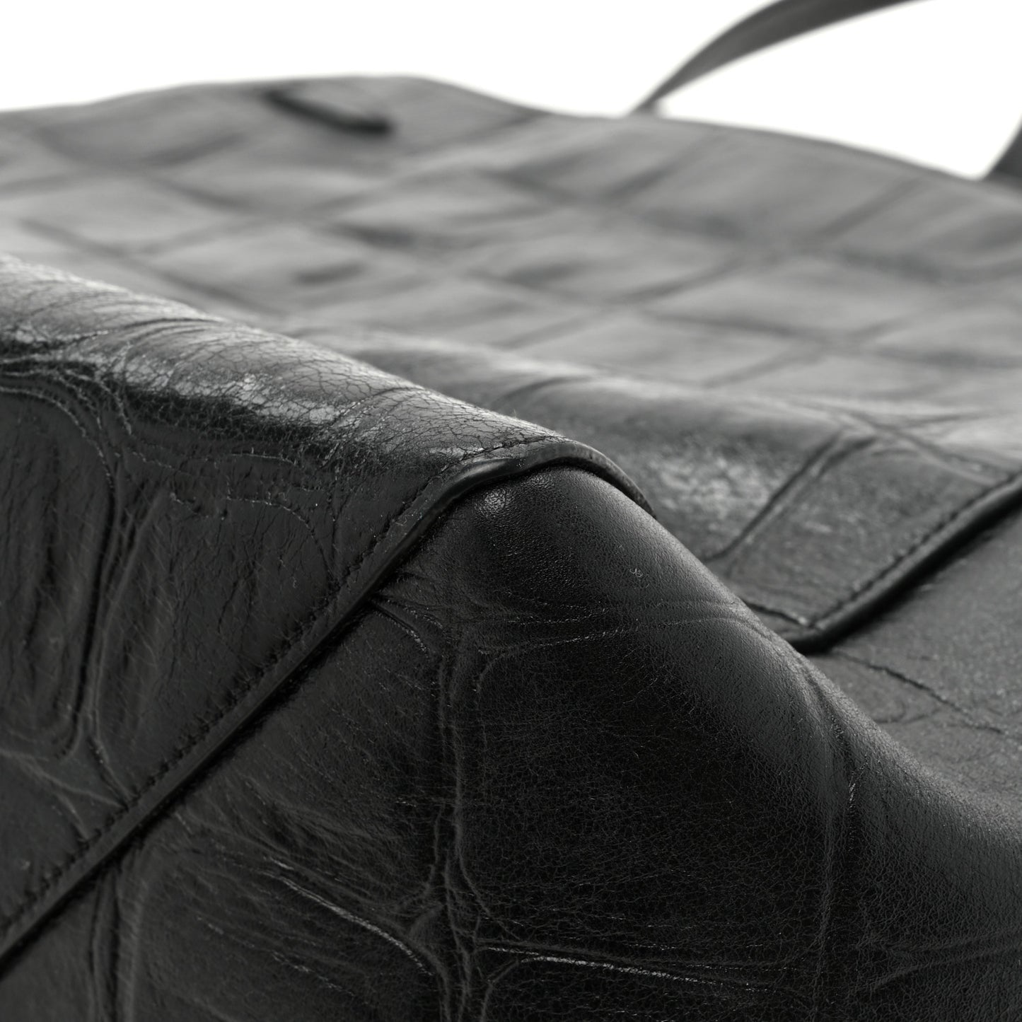 Crocodile Embossed Calfskin Medium Belt Cabas Phantom Black
