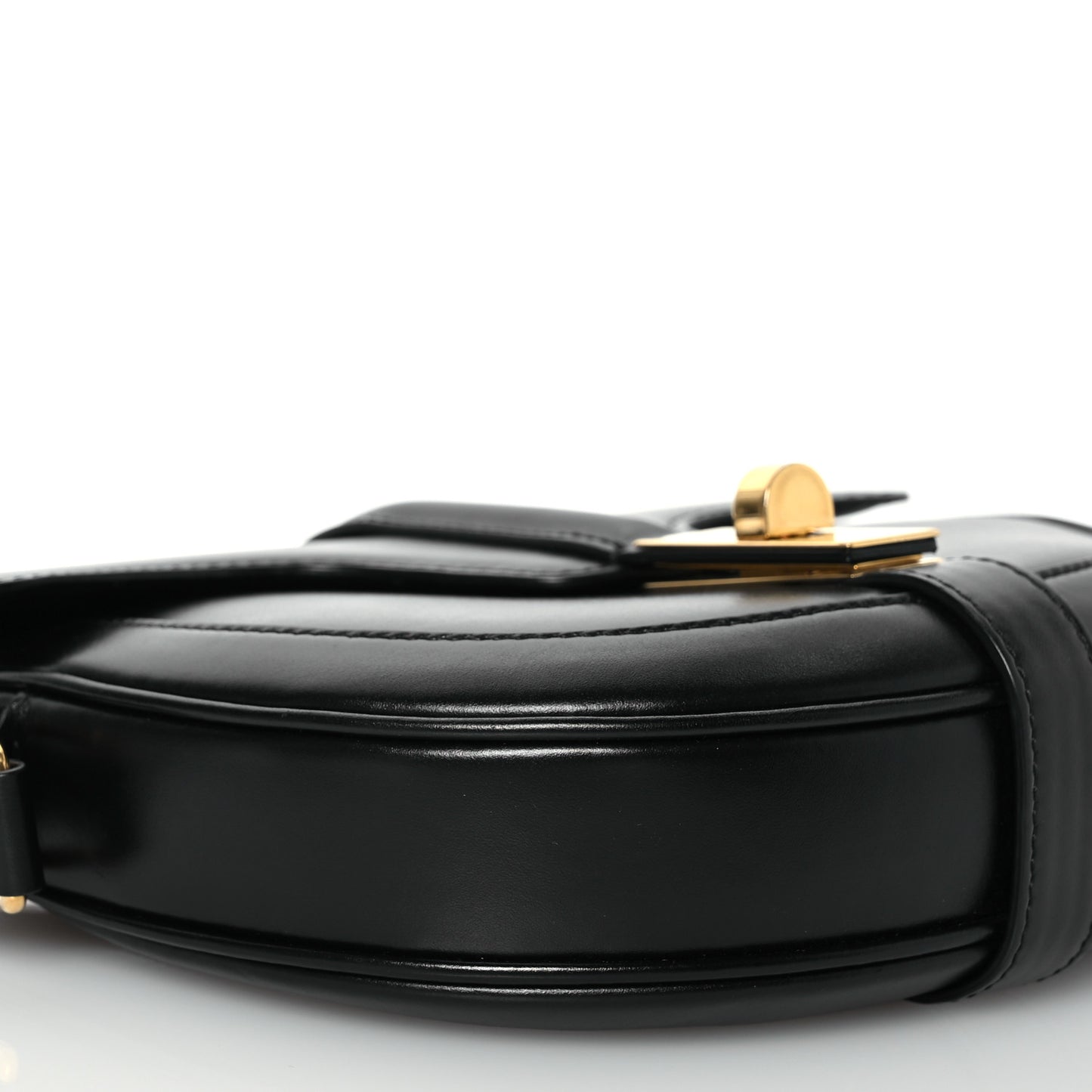 Satinated Calfskin Besace Small 16 Black