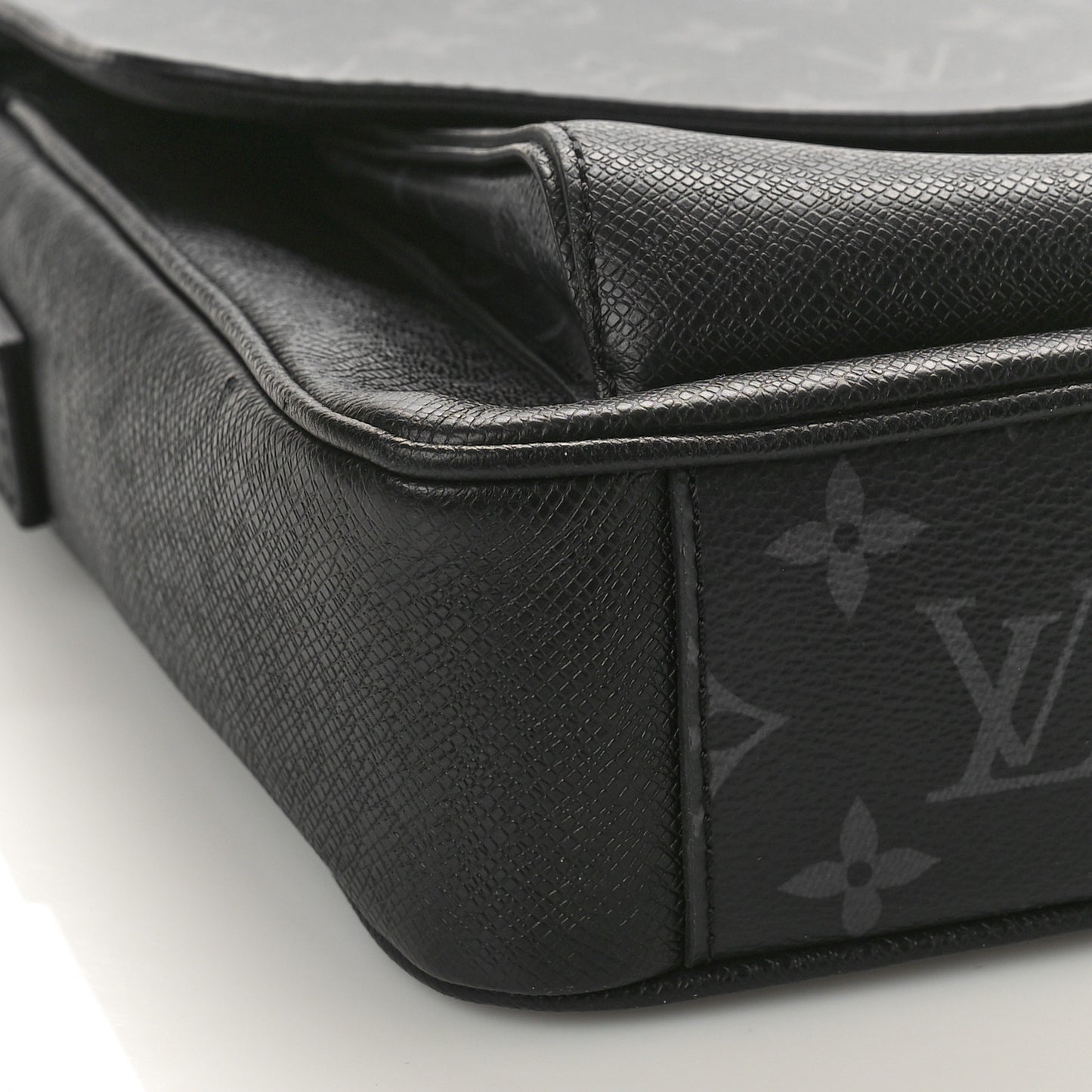 Taigarama Messengerama Black