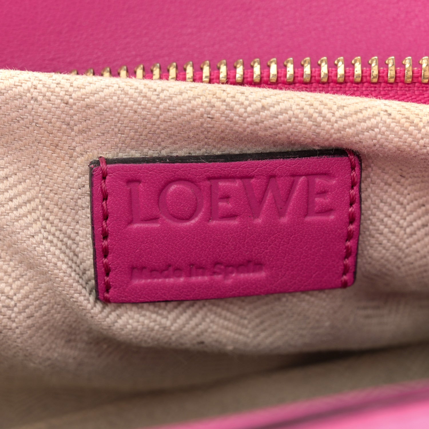 Loewe Calfskin Medium Puzzle Bag Fuchsia 6 of 14