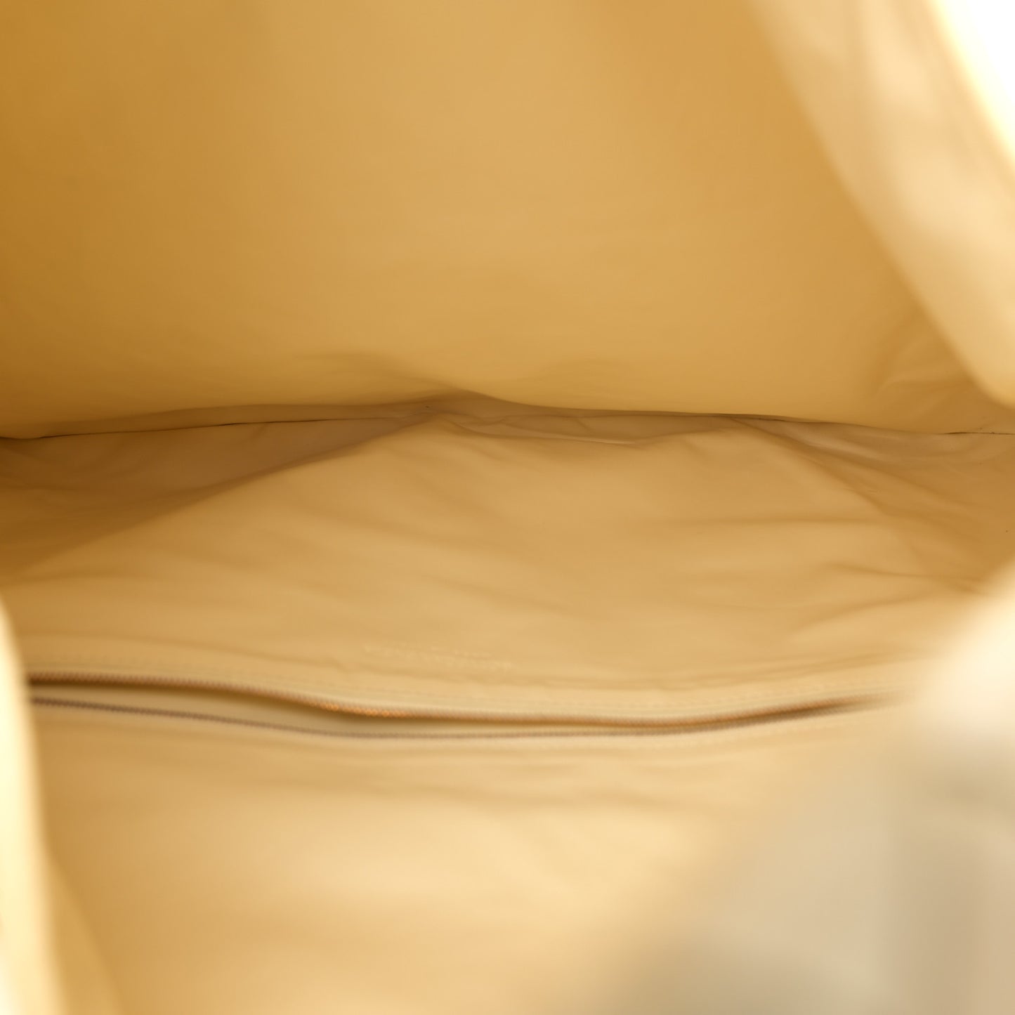 Calfskin Intrecciato Large Hop Camomile