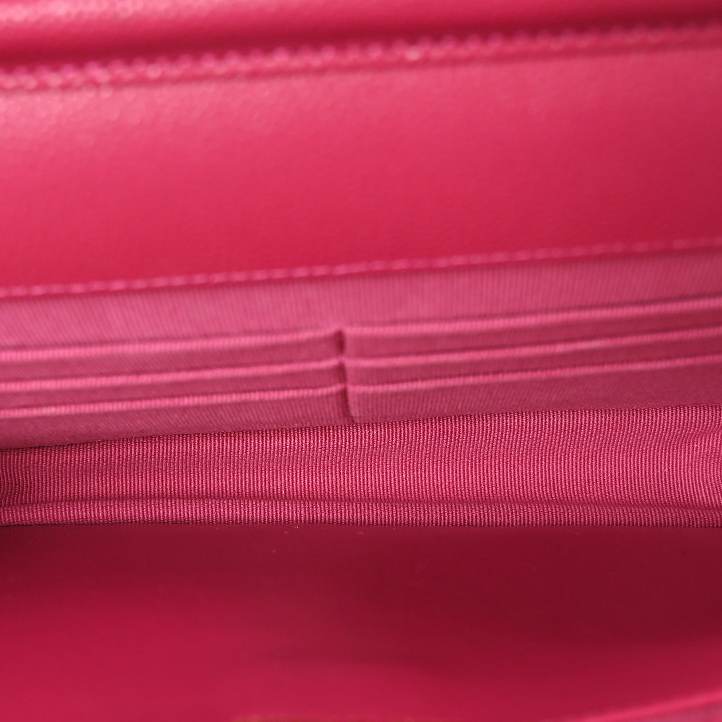 Caviar Quilted Wallet On Chain WOC Fuchsia