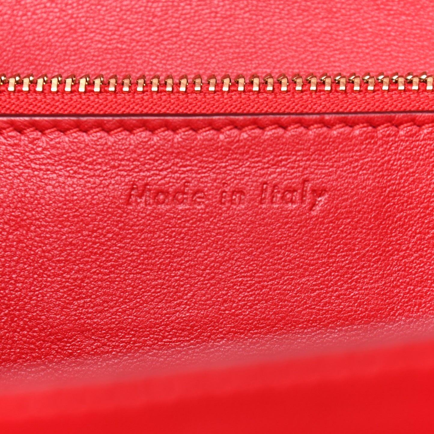 Goatskin Medium Classic Box Flap Bag Carmin