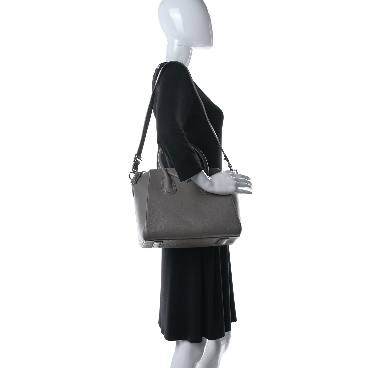Givenchy Sugar Goatskin Small Antigona Sand 2 of 13